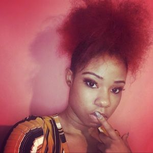 Meet your Posher, Tierra